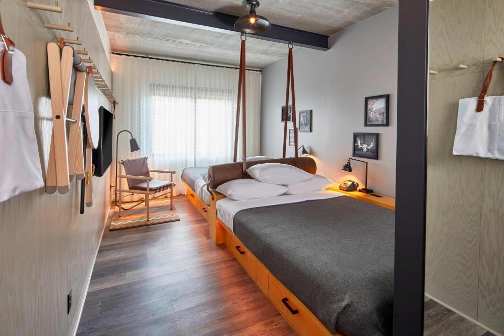 Queen Room with Two Queen Beds - Communication Assistance interior